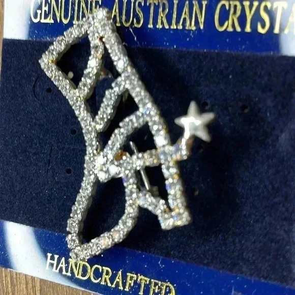 Boot Brooch - Picture 3 of 5